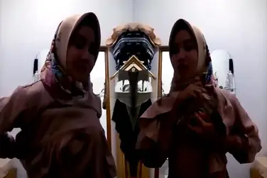 Kasur Nyaman Tempat Eksekusi Ngewe Basah Kuyup